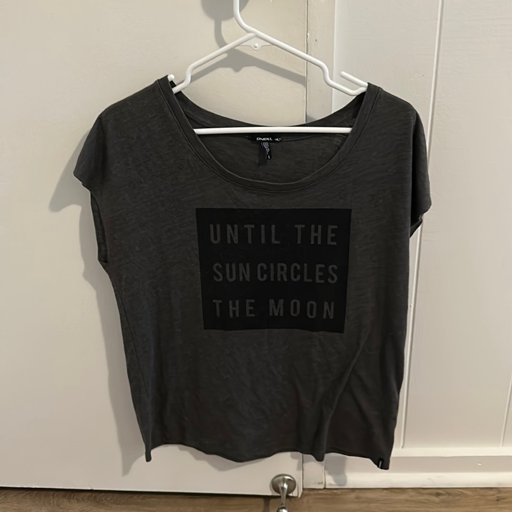 O’Neil tshirt size large